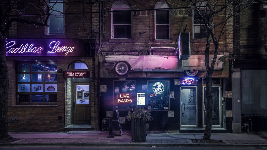 city-bar-open-late.jpg